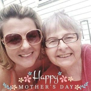 Meet your Posher, Corina